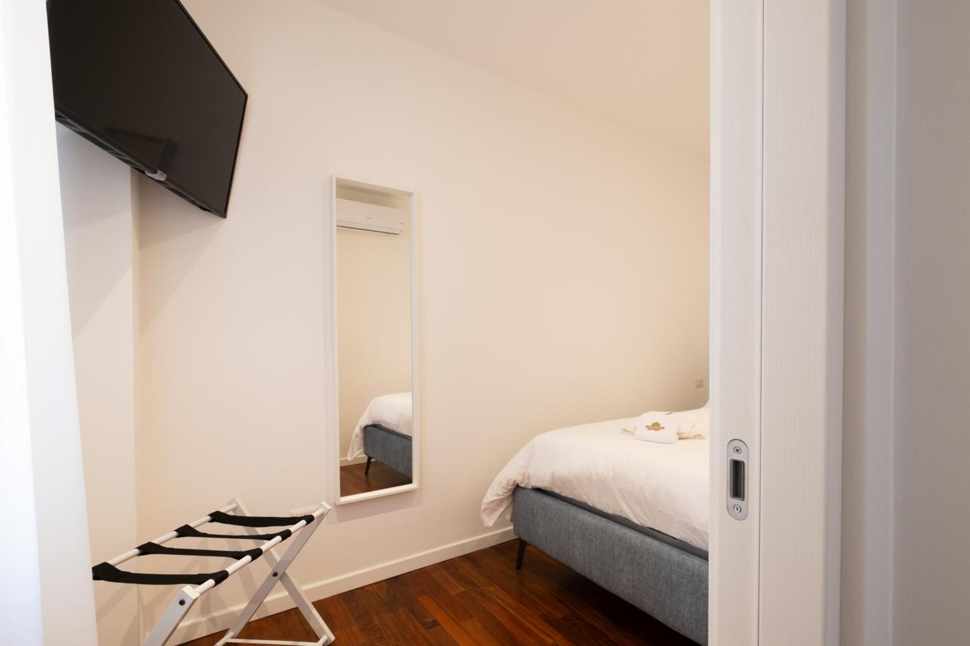 The Apulian Loft Bari - Via Celentano Apartment ภายนอก รูปภาพ