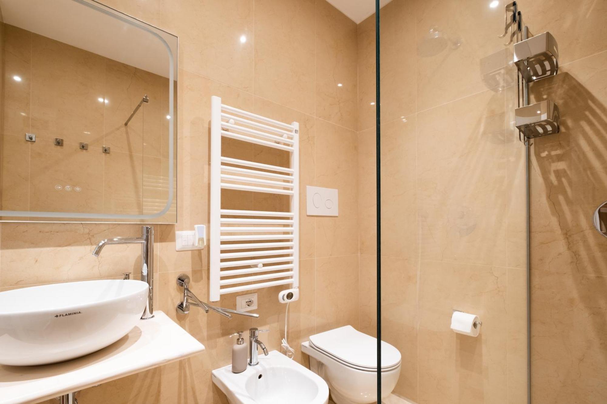 The Apulian Loft Bari - Via Celentano Apartment ภายนอก รูปภาพ